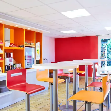 Premiere Classe Creil - Saint Paul * Villers-Saint-Paul