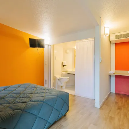 Premiere Classe Creil - Saint Paul Hotel