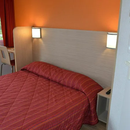 Premiere Classe Creil - Saint Paul Hotel