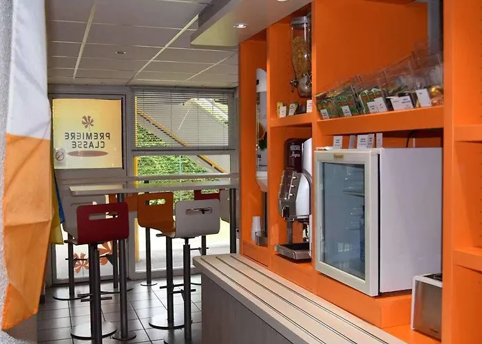 Premiere Classe Creil - Saint Paul Hotel